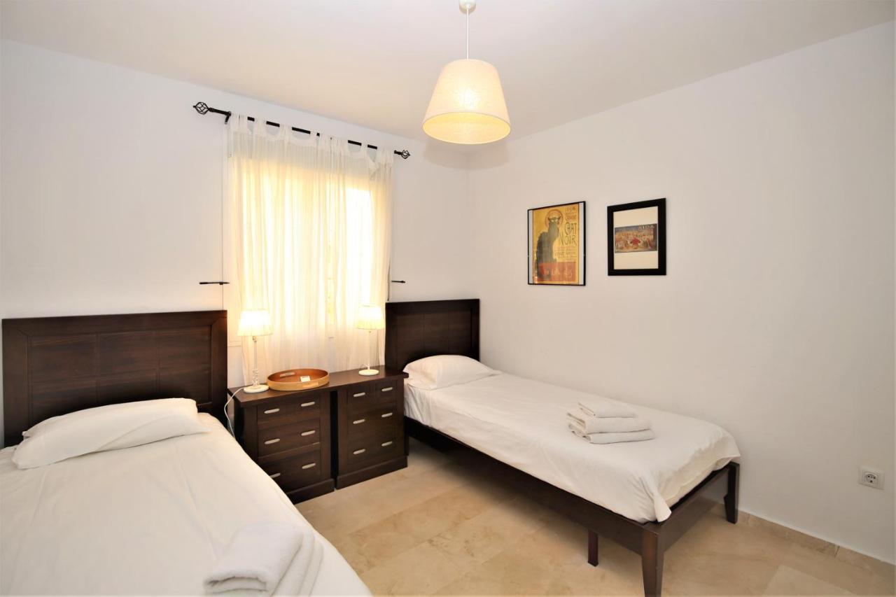 Apartment Pedro Естепона Екстериор снимка