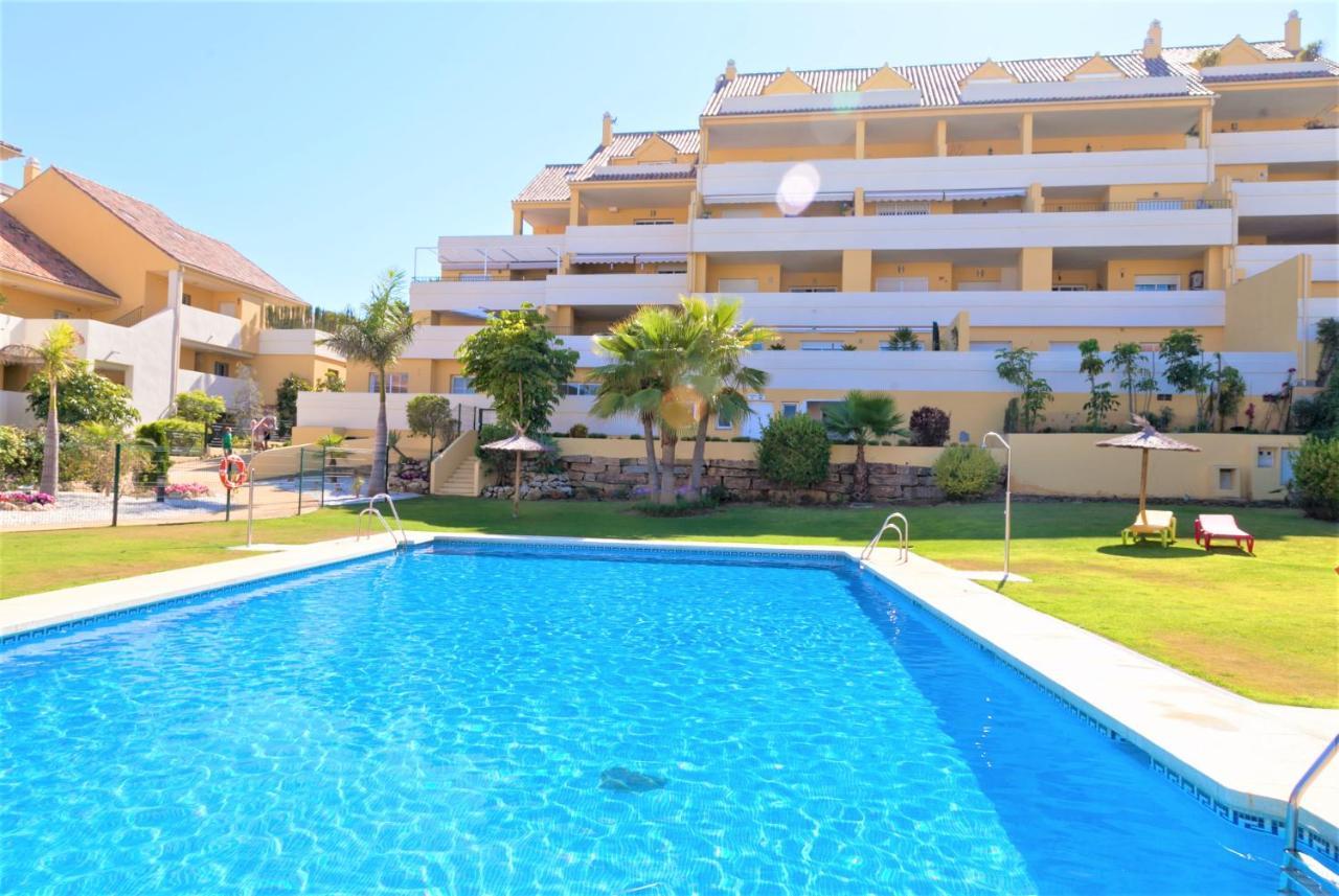 Apartment Pedro Естепона Екстериор снимка