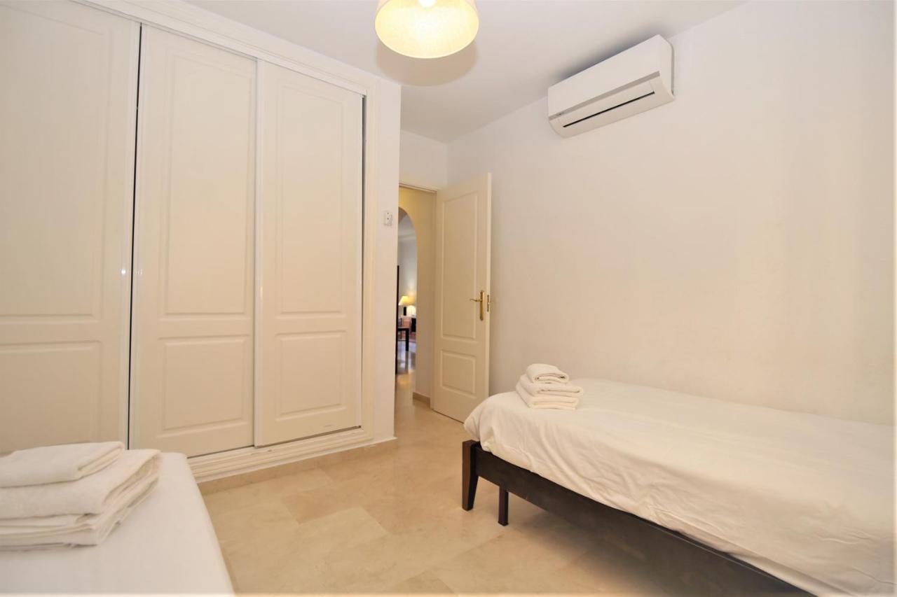 Apartment Pedro Естепона Екстериор снимка